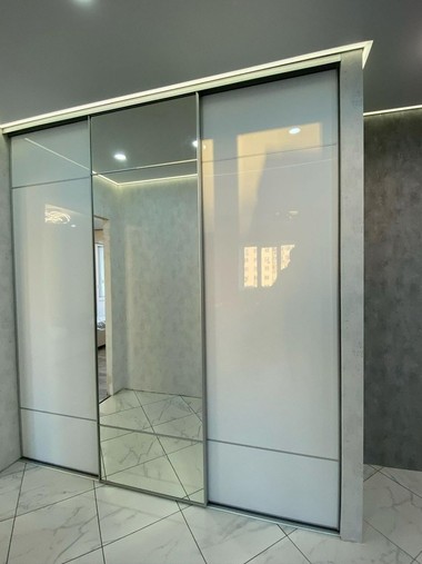 Шкаф-купе встроенный №10