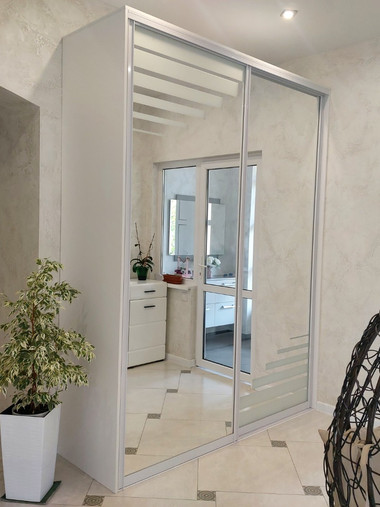 Шкаф-купе встроенный №21