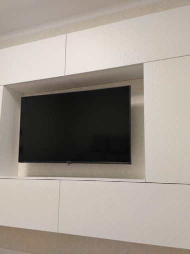 Подвесная стенка в гостиную №17