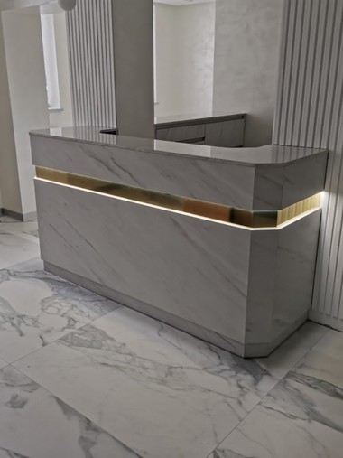 Стол-стойка ресепшен №10