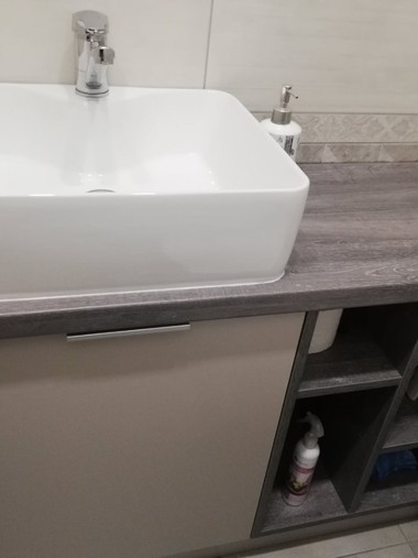 Полка под умывальник №9