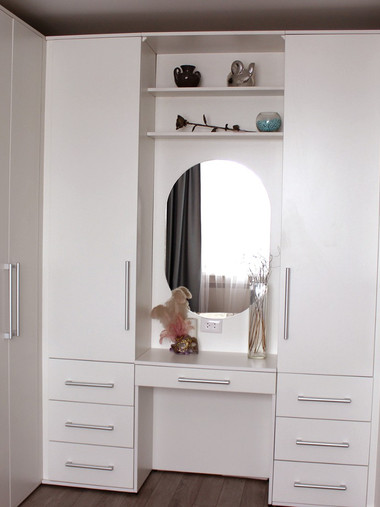 Шкаф корпусной распашной №13