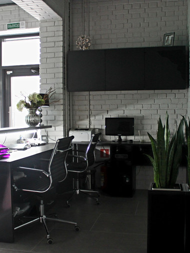 Стол-стойка ресепшен №12