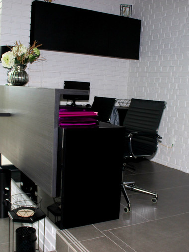 Стол-стойка ресепшен №12