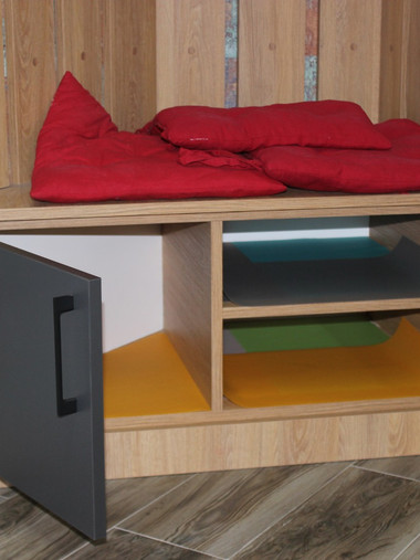 Вешалка с тумбой в прихожую №20