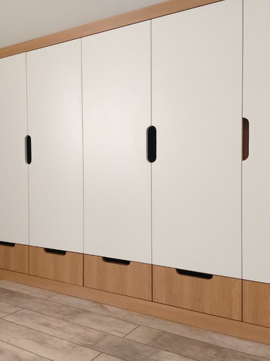 Шкаф распашной №20