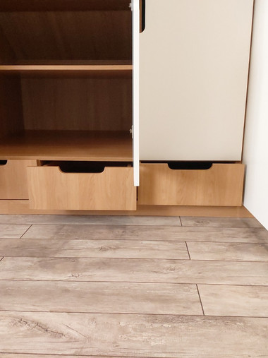 Шкаф распашной №20